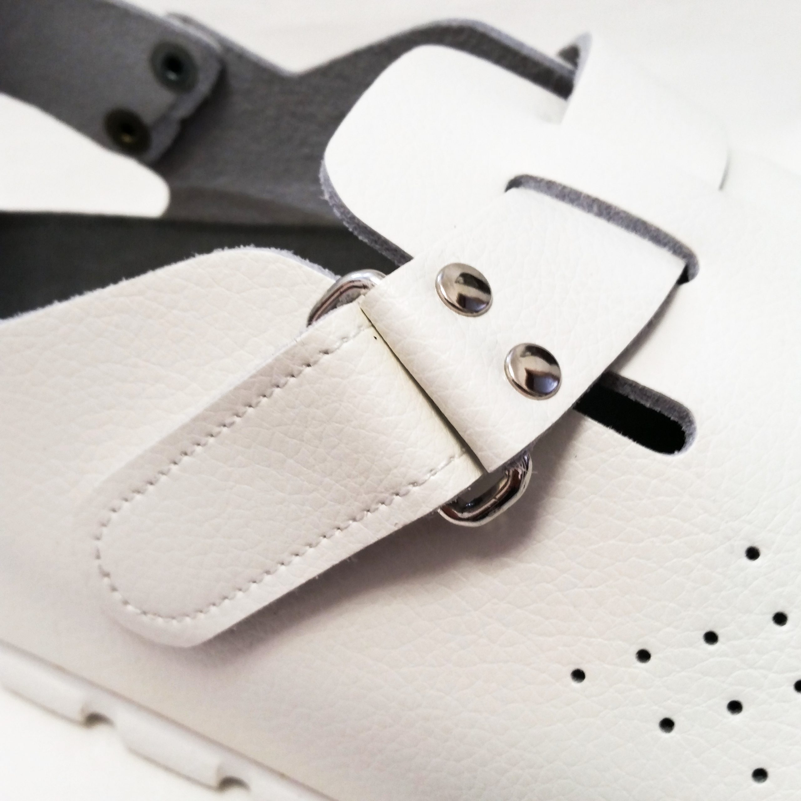 Saldi Donna Fino al -50% su Tutte le Scarpe - Sabot Arezzo
